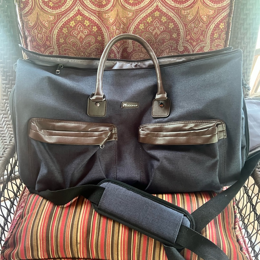 Modoker Garment Travel Bag
